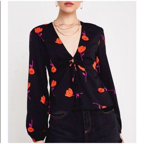 Urban Outfitters Blouse Galina Floral Tie Front Open Top Black Womens sz Medium - Picture 1 of 11